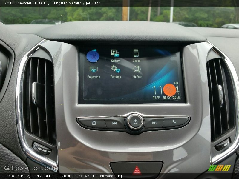 Tungsten Metallic / Jet Black 2017 Chevrolet Cruze LT