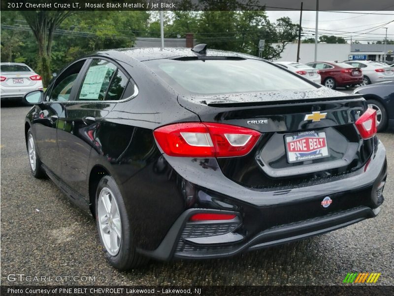 Mosaic Black Metallic / Jet Black 2017 Chevrolet Cruze LT
