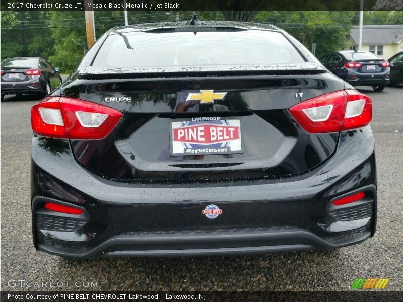 Mosaic Black Metallic / Jet Black 2017 Chevrolet Cruze LT