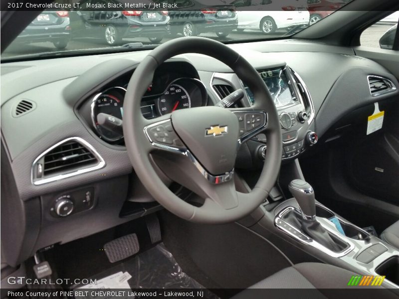 Mosaic Black Metallic / Jet Black 2017 Chevrolet Cruze LT