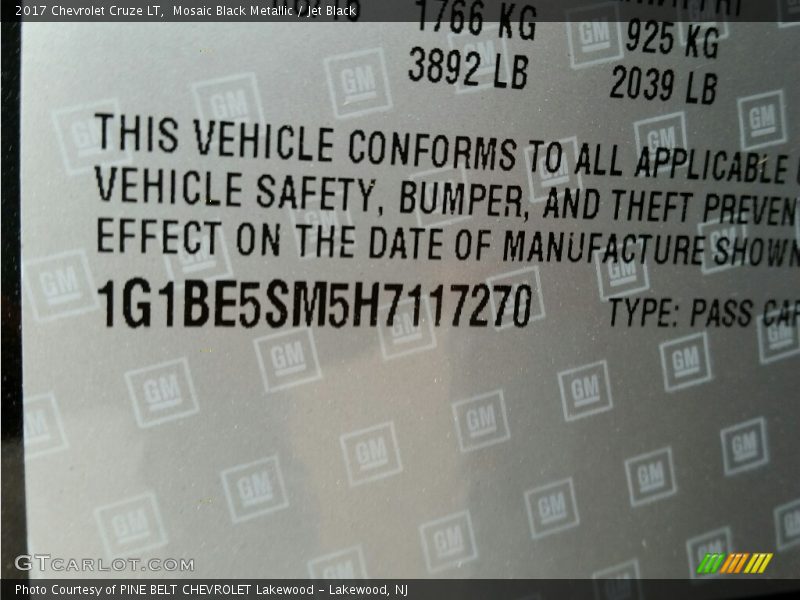 Mosaic Black Metallic / Jet Black 2017 Chevrolet Cruze LT