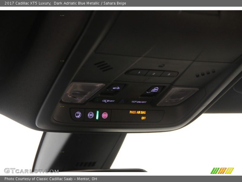 Controls of 2017 XT5 Luxury