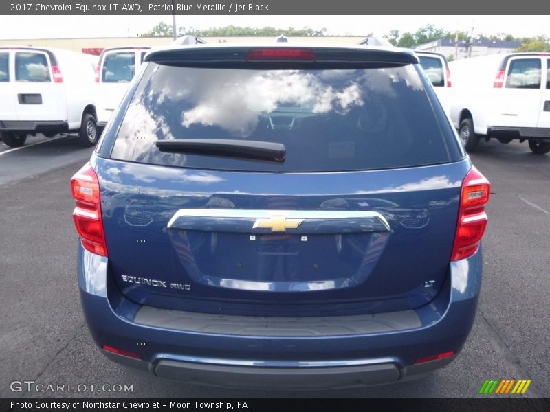 Patriot Blue Metallic / Jet Black 2017 Chevrolet Equinox LT AWD