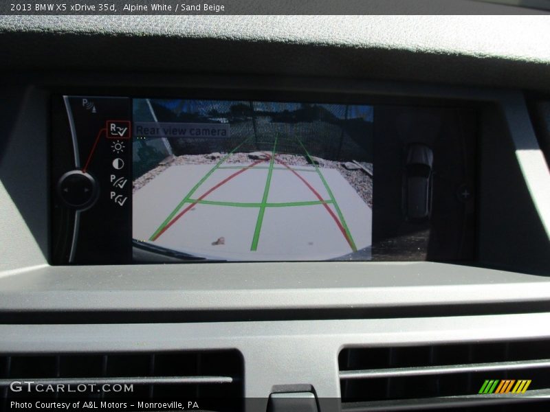 Alpine White / Sand Beige 2013 BMW X5 xDrive 35d