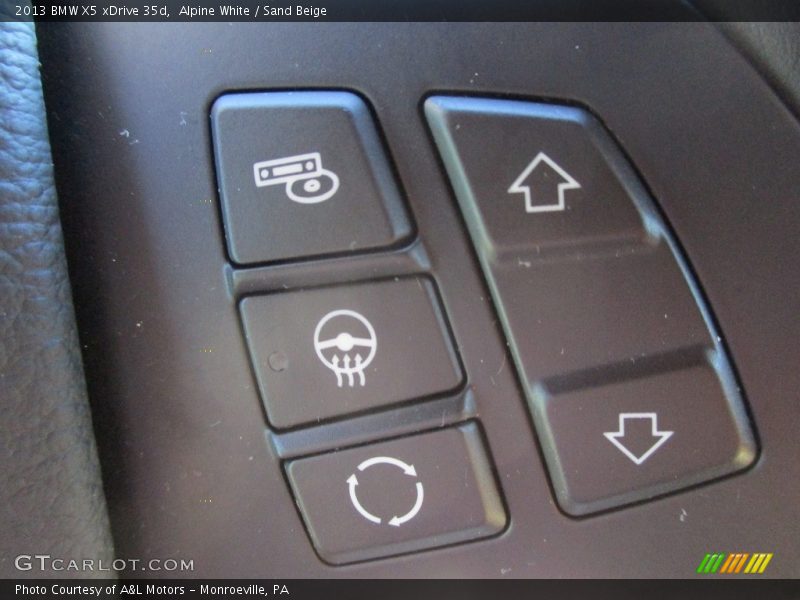 Alpine White / Sand Beige 2013 BMW X5 xDrive 35d
