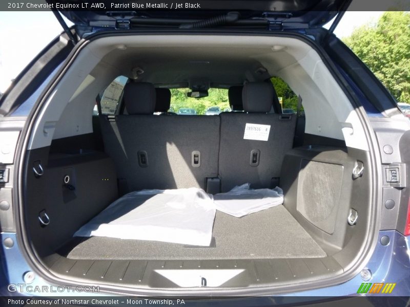 Patriot Blue Metallic / Jet Black 2017 Chevrolet Equinox LT AWD
