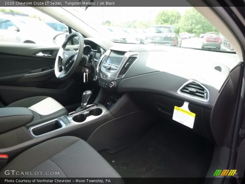 Tungsten Metallic / Jet Black 2016 Chevrolet Cruze LT Sedan