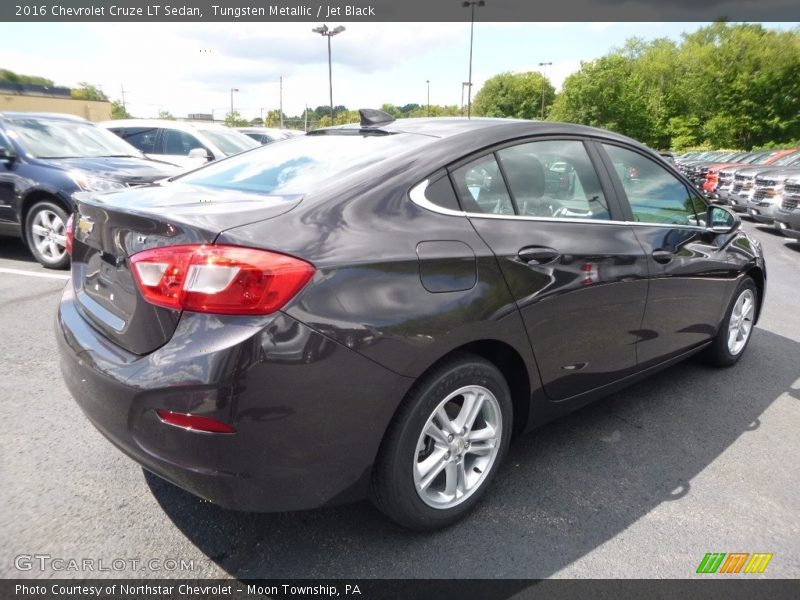 Tungsten Metallic / Jet Black 2016 Chevrolet Cruze LT Sedan