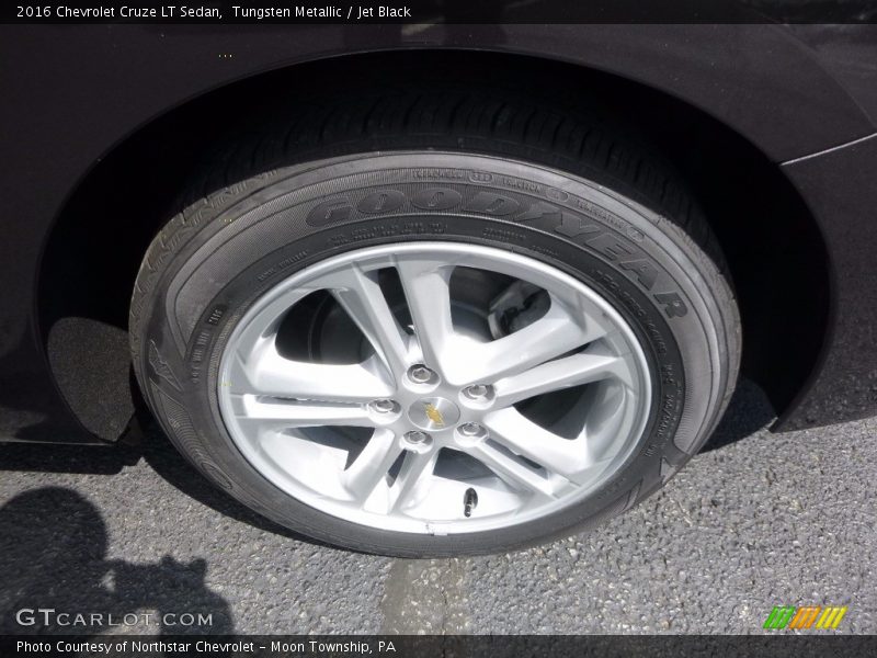 Tungsten Metallic / Jet Black 2016 Chevrolet Cruze LT Sedan