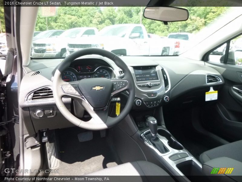 Tungsten Metallic / Jet Black 2016 Chevrolet Cruze LT Sedan