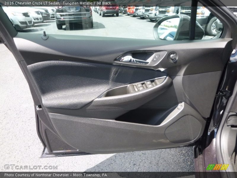 Tungsten Metallic / Jet Black 2016 Chevrolet Cruze LT Sedan