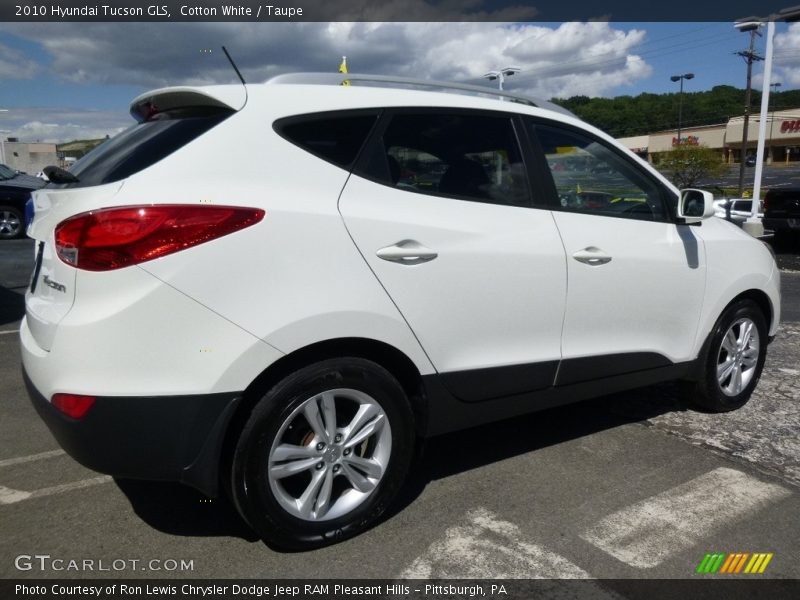 Cotton White / Taupe 2010 Hyundai Tucson GLS