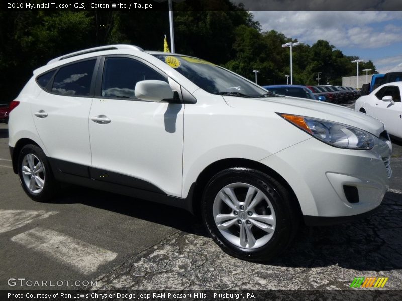 Cotton White / Taupe 2010 Hyundai Tucson GLS