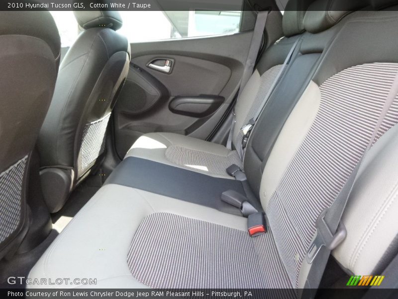Cotton White / Taupe 2010 Hyundai Tucson GLS