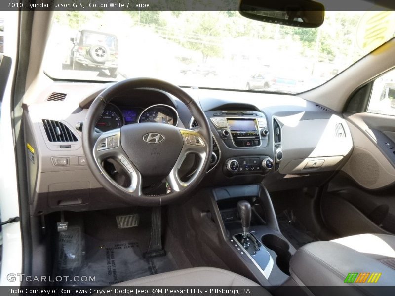 Cotton White / Taupe 2010 Hyundai Tucson GLS
