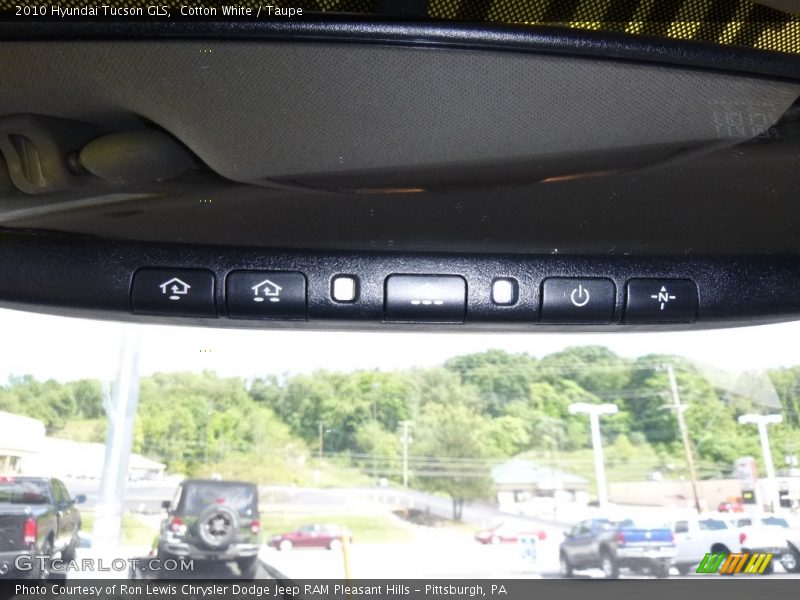 Cotton White / Taupe 2010 Hyundai Tucson GLS