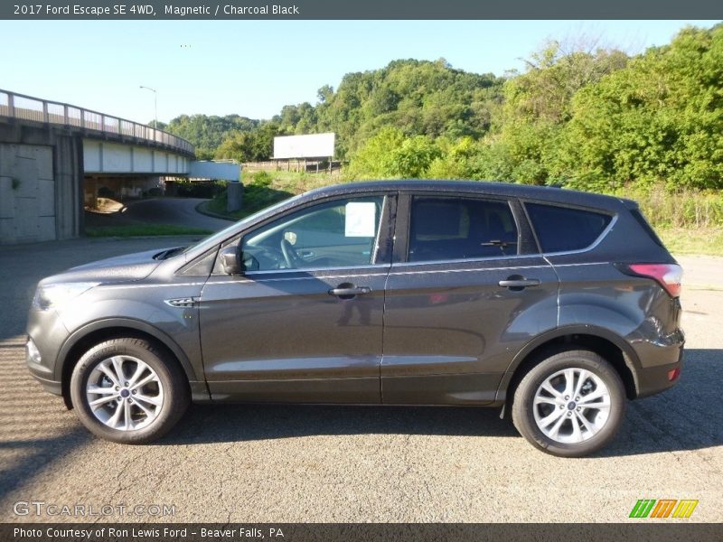 Magnetic / Charcoal Black 2017 Ford Escape SE 4WD