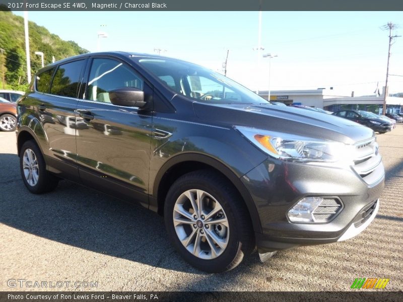Magnetic / Charcoal Black 2017 Ford Escape SE 4WD