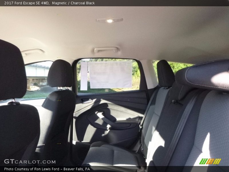 Magnetic / Charcoal Black 2017 Ford Escape SE 4WD