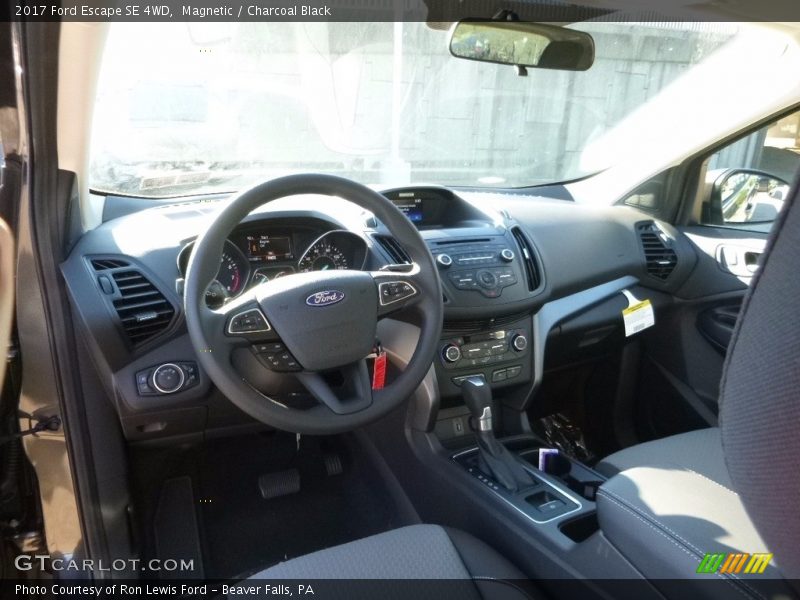 Magnetic / Charcoal Black 2017 Ford Escape SE 4WD