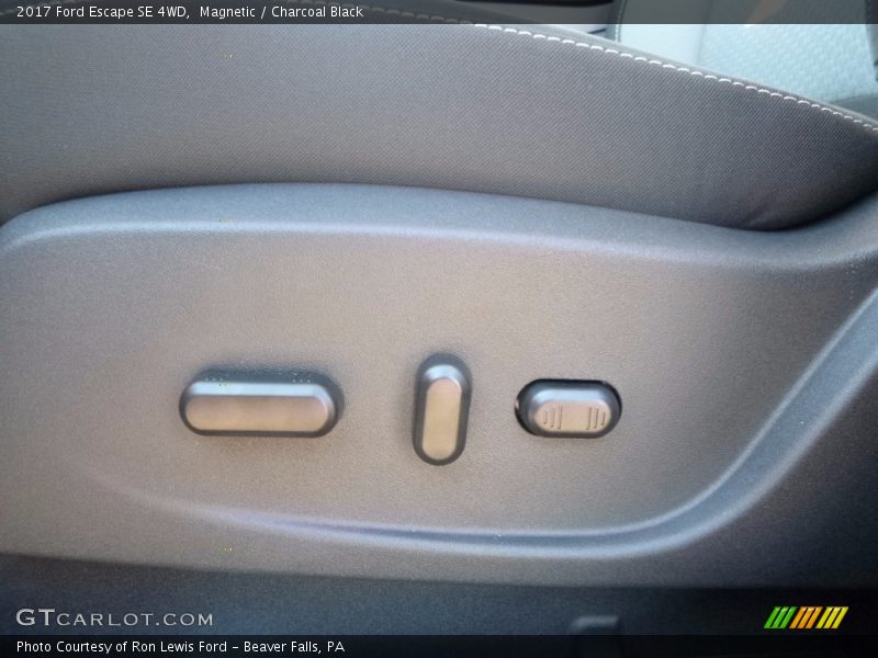 Magnetic / Charcoal Black 2017 Ford Escape SE 4WD