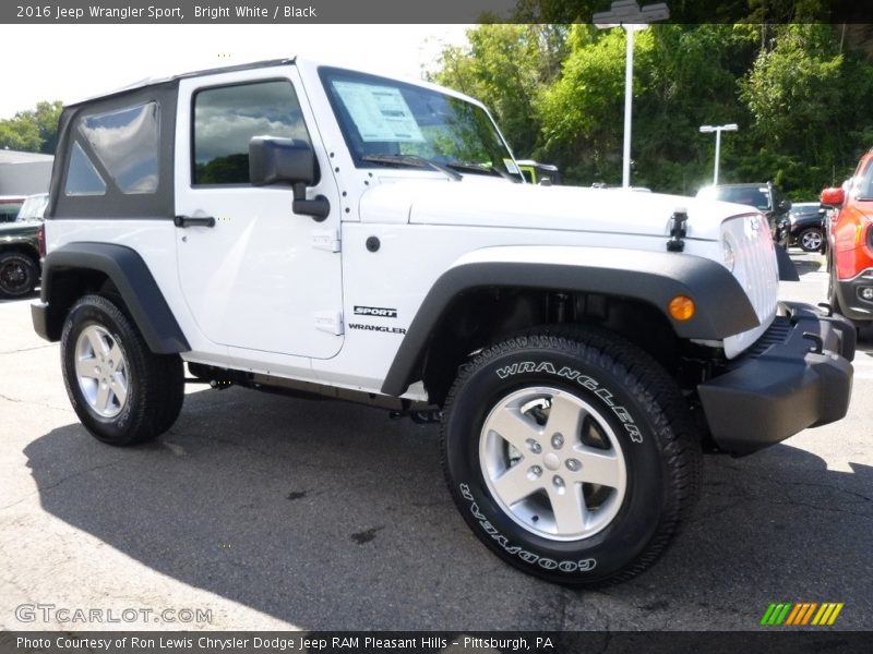 Bright White / Black 2016 Jeep Wrangler Sport