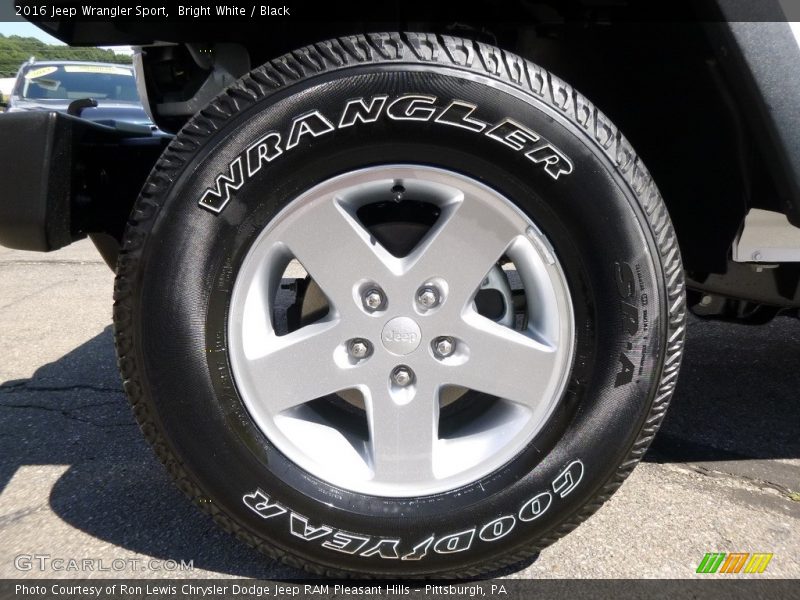 Bright White / Black 2016 Jeep Wrangler Sport