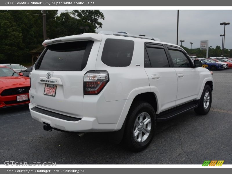 Super White / Sand Beige 2014 Toyota 4Runner SR5