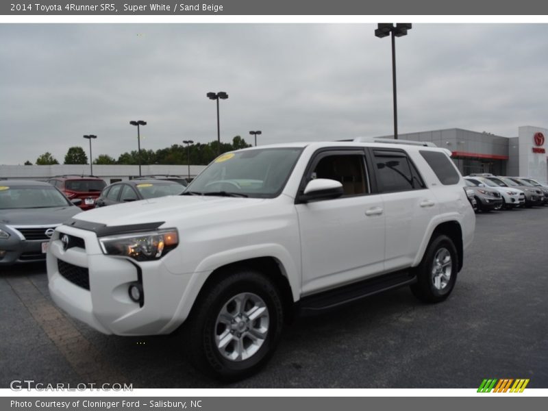 Super White / Sand Beige 2014 Toyota 4Runner SR5