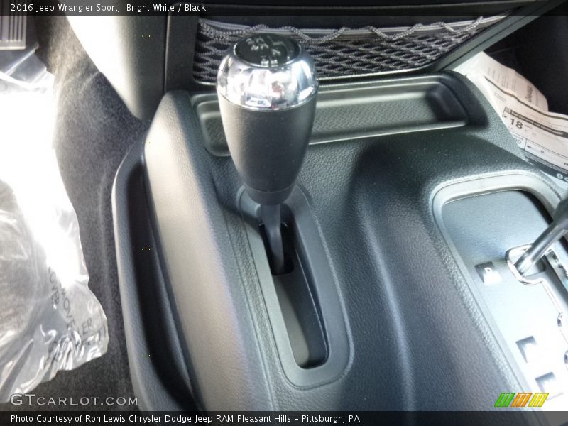 Bright White / Black 2016 Jeep Wrangler Sport