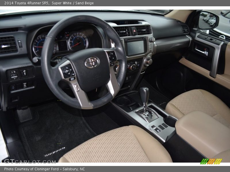 Super White / Sand Beige 2014 Toyota 4Runner SR5