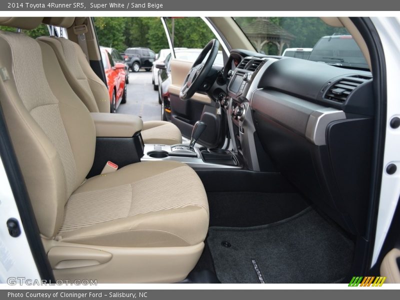 Super White / Sand Beige 2014 Toyota 4Runner SR5