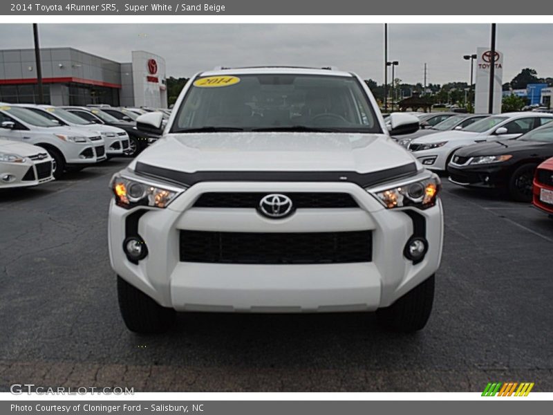 Super White / Sand Beige 2014 Toyota 4Runner SR5