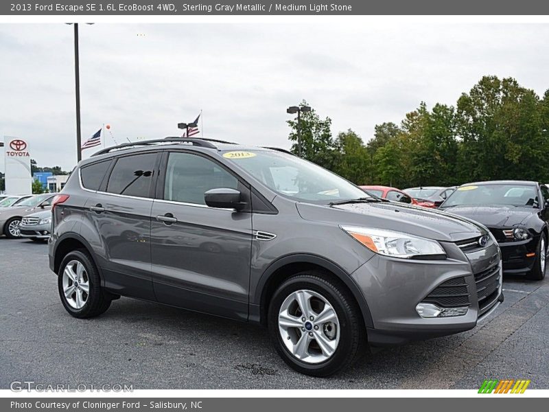 Front 3/4 View of 2013 Escape SE 1.6L EcoBoost 4WD