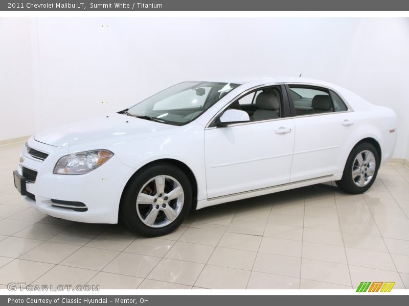 Front 3/4 View of 2011 Malibu LT