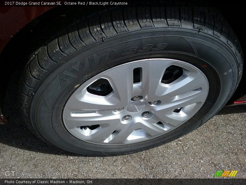 Octane Red / Black/Light Graystone 2017 Dodge Grand Caravan SE
