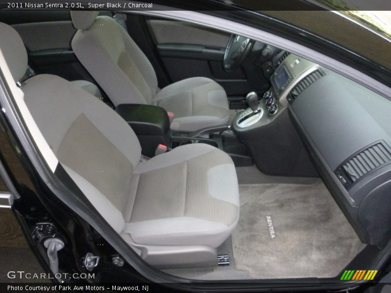 Super Black / Charcoal 2011 Nissan Sentra 2.0 SL