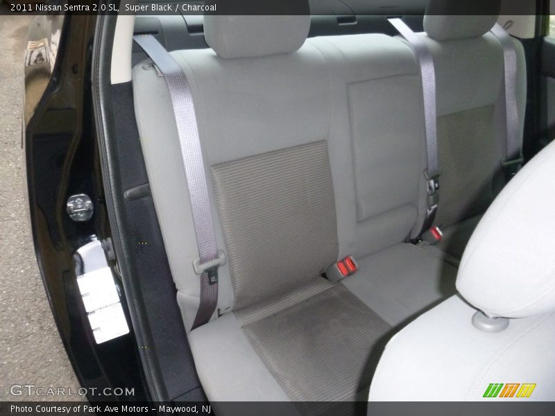 Super Black / Charcoal 2011 Nissan Sentra 2.0 SL