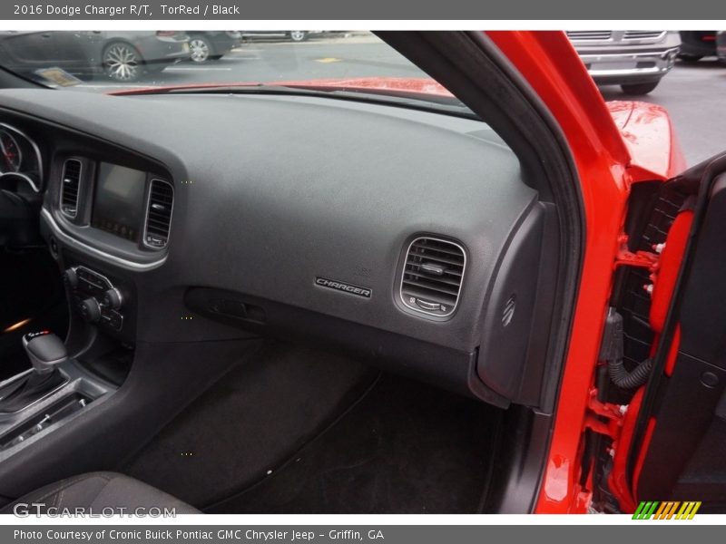 TorRed / Black 2016 Dodge Charger R/T