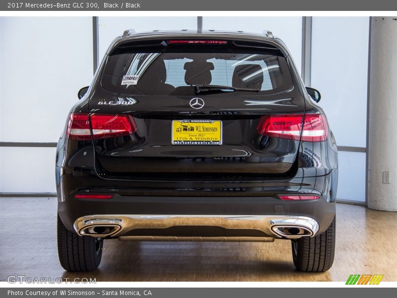 Black / Black 2017 Mercedes-Benz GLC 300