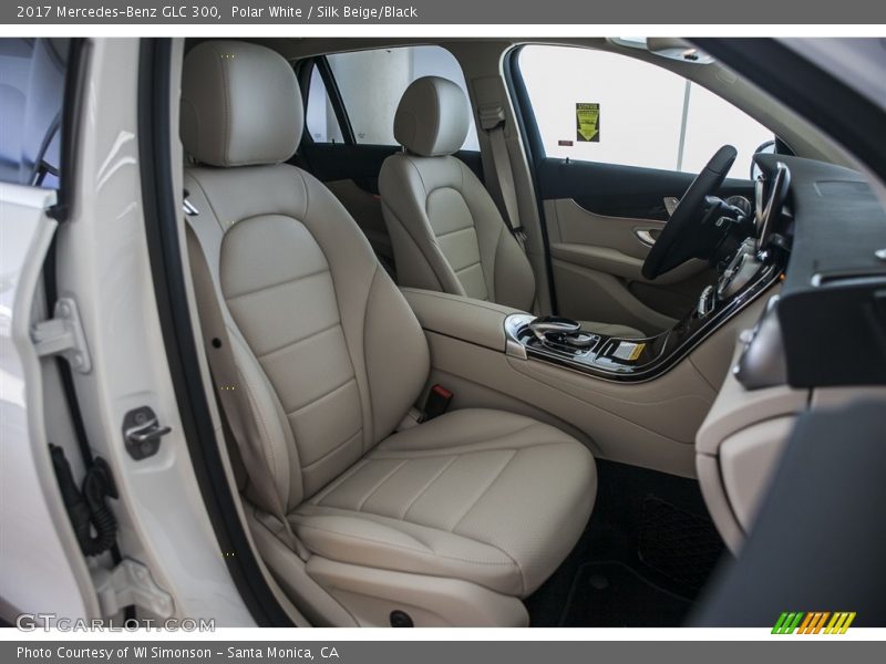 Polar White / Silk Beige/Black 2017 Mercedes-Benz GLC 300