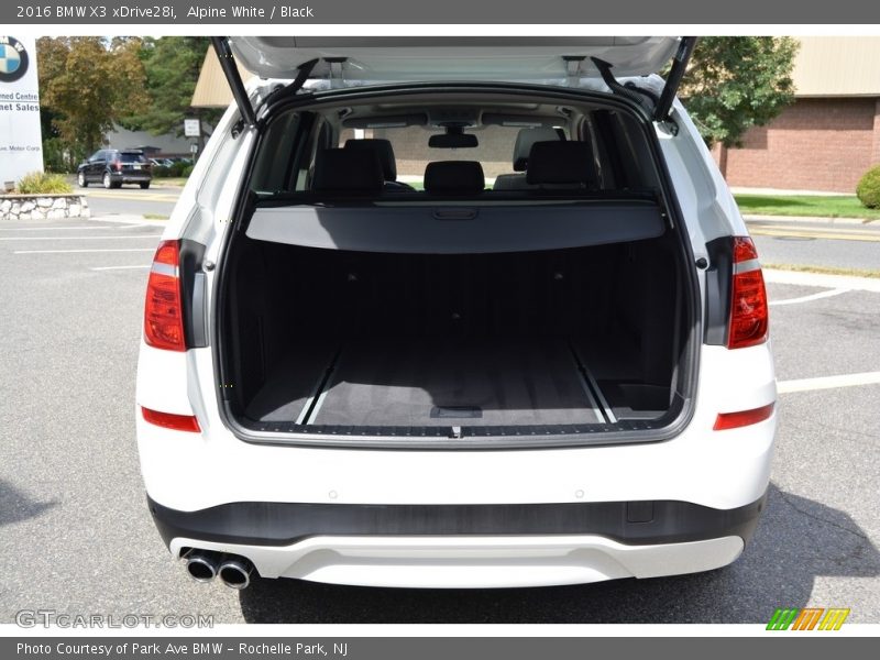 Alpine White / Black 2016 BMW X3 xDrive28i