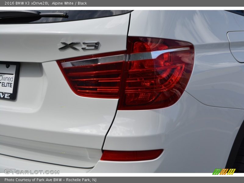 Alpine White / Black 2016 BMW X3 xDrive28i