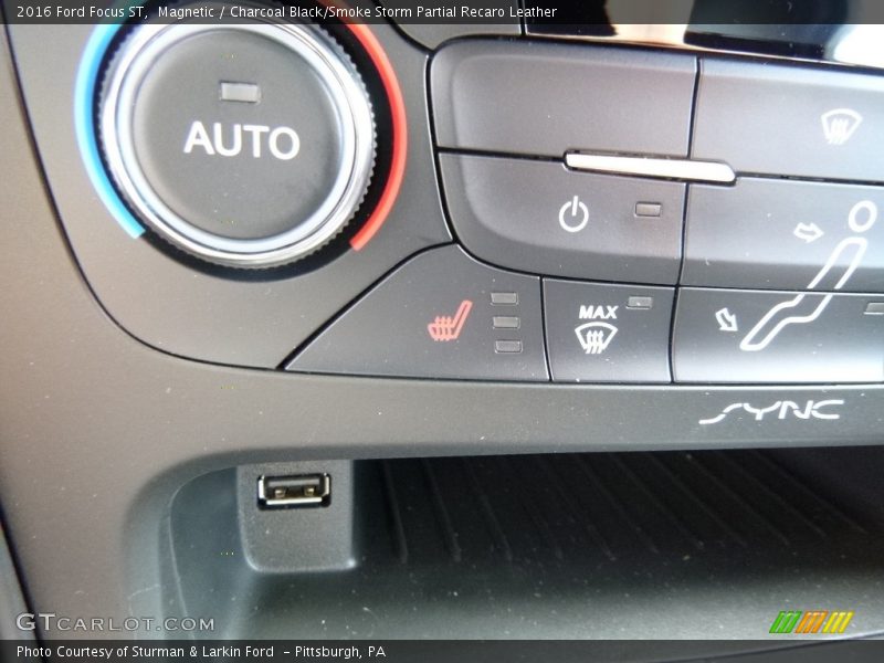 Magnetic / Charcoal Black/Smoke Storm Partial Recaro Leather 2016 Ford Focus ST