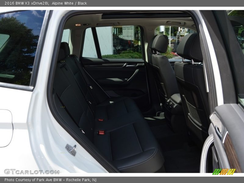 Alpine White / Black 2016 BMW X3 xDrive28i