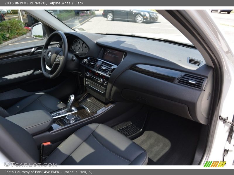 Alpine White / Black 2016 BMW X3 xDrive28i