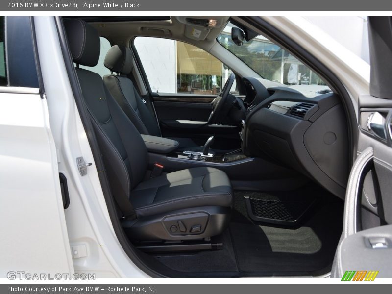 Alpine White / Black 2016 BMW X3 xDrive28i