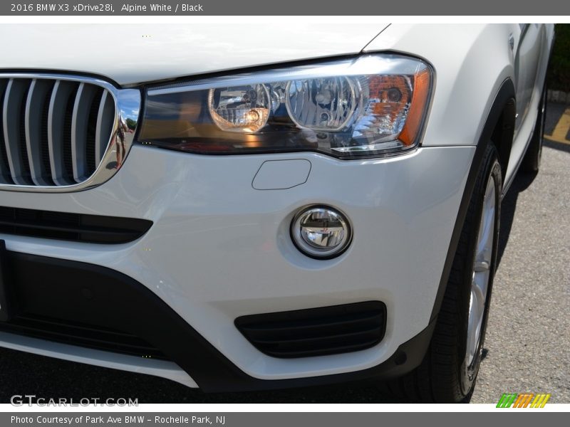 Alpine White / Black 2016 BMW X3 xDrive28i