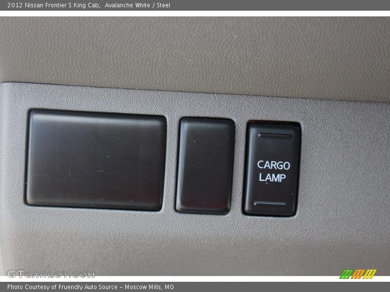Avalanche White / Steel 2012 Nissan Frontier S King Cab