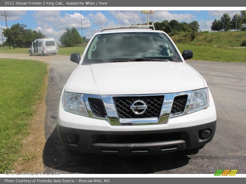Avalanche White / Steel 2012 Nissan Frontier S King Cab